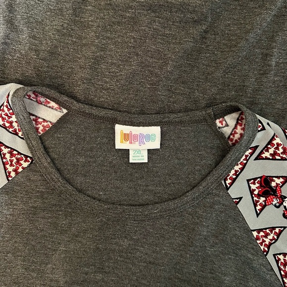 SOLD 🛍️ LulaRoe Women’s Grey Red Mickey Mouse Bow Printed Top Tunic Plus 2XL - Picture 8 of 8